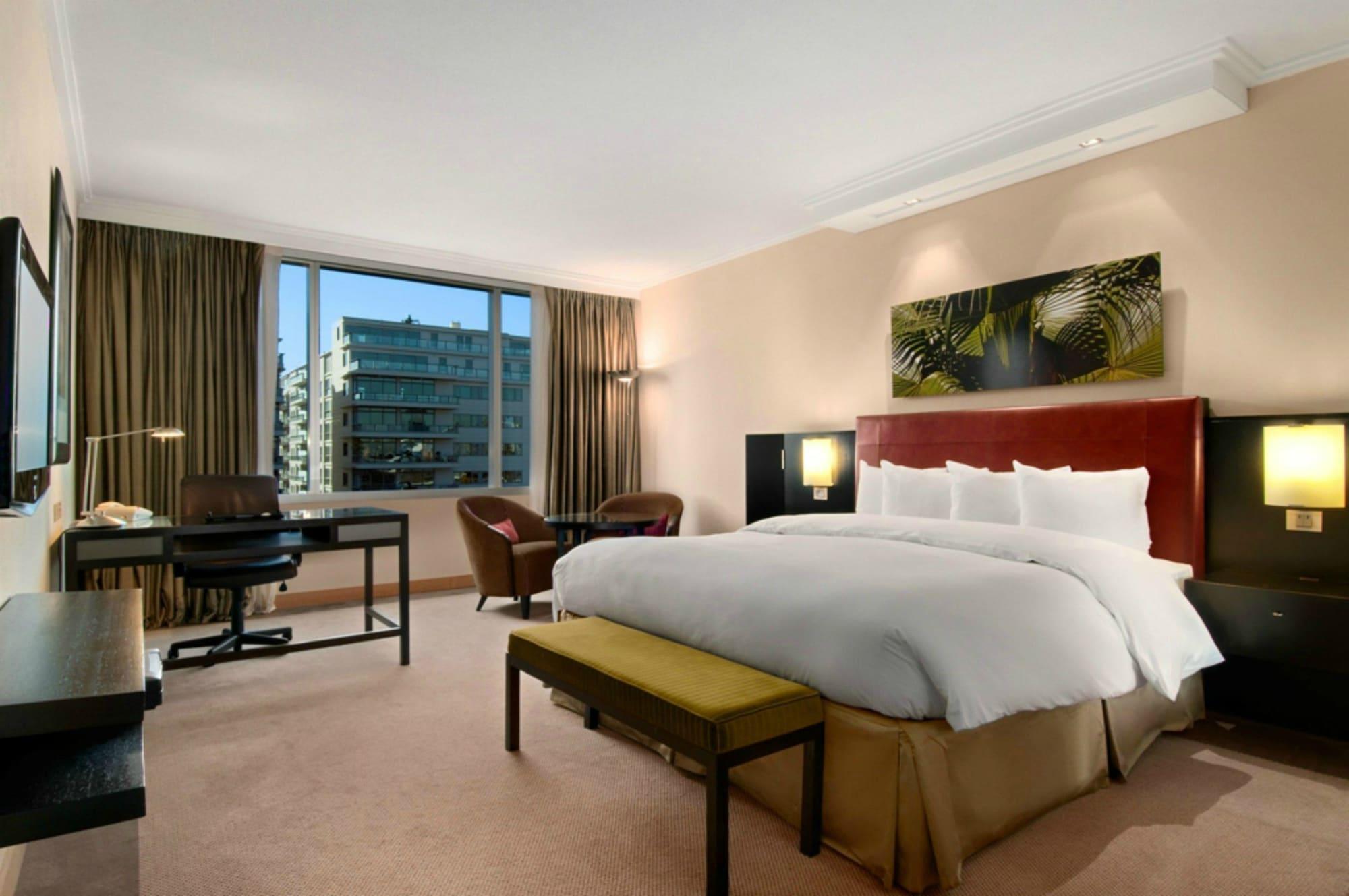 Hilton Buenos Aires Hotel Exterior photo A room at the Conrad Hong Kong