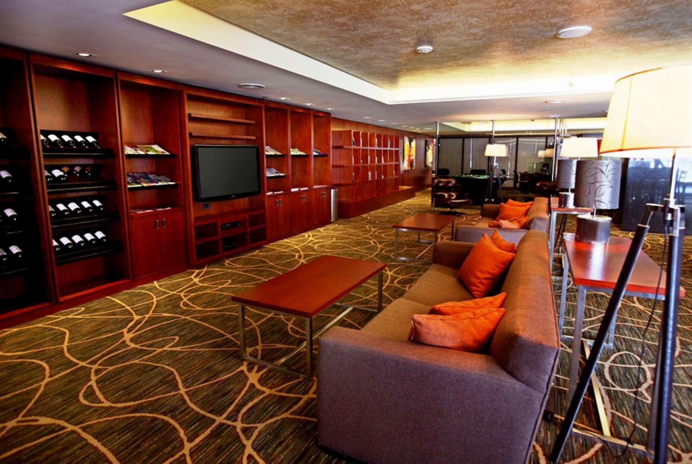 Hilton Buenos Aires Hotel Exterior photo The lounge at Changi Airport