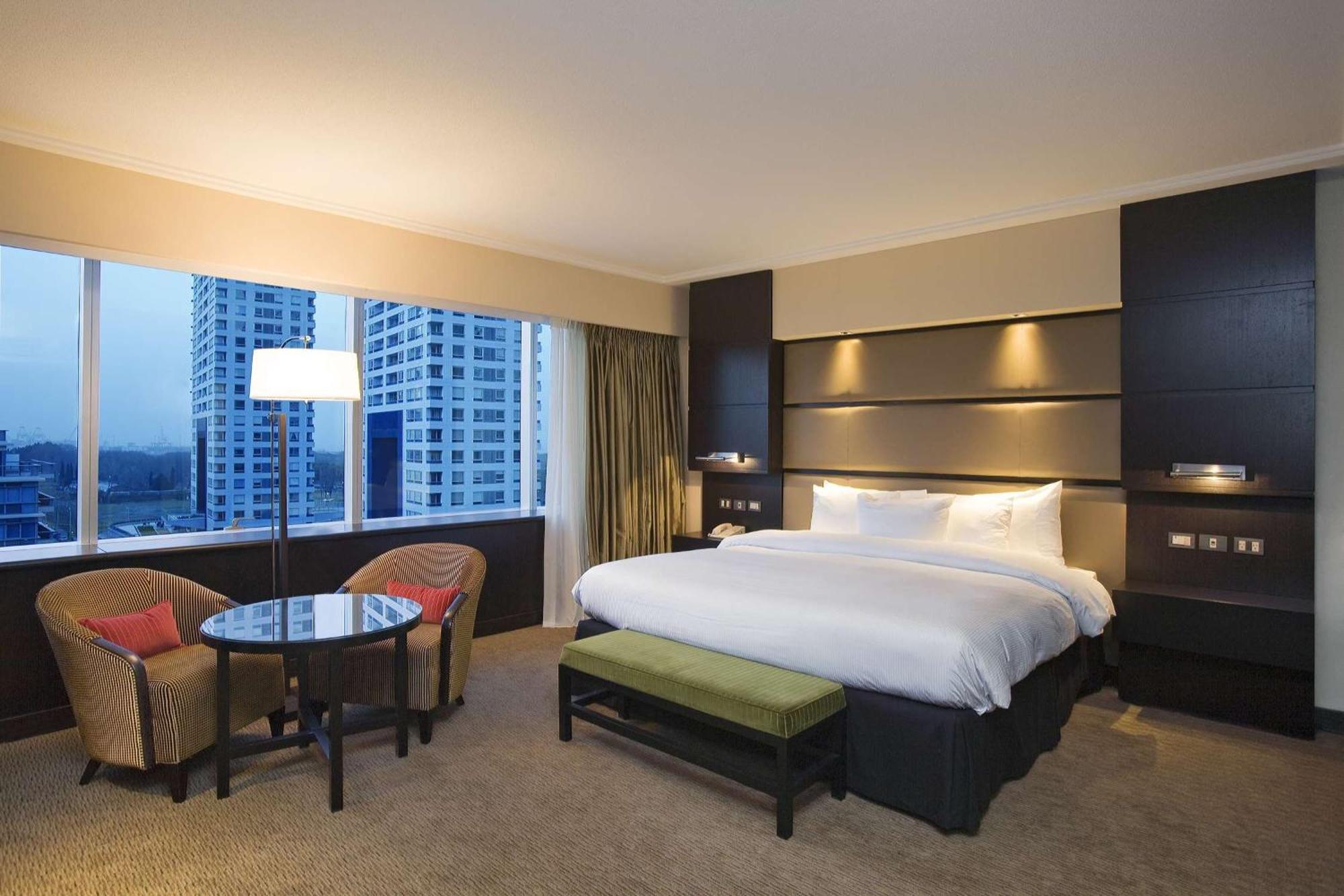 Hilton Buenos Aires Hotel Exterior photo Deluxe Room