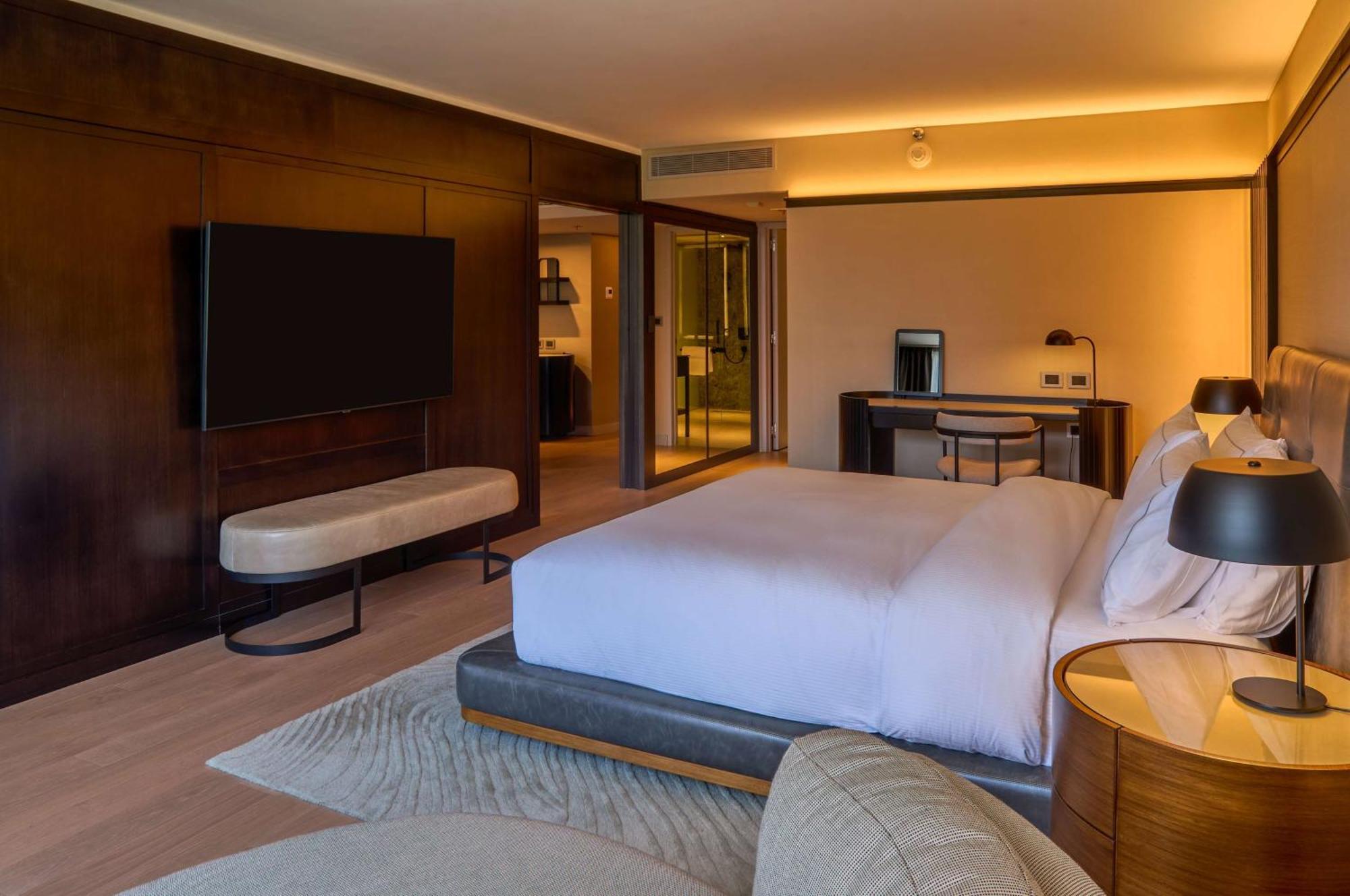 Hilton Buenos Aires Hotel Exterior photo A bedroom at the hotel